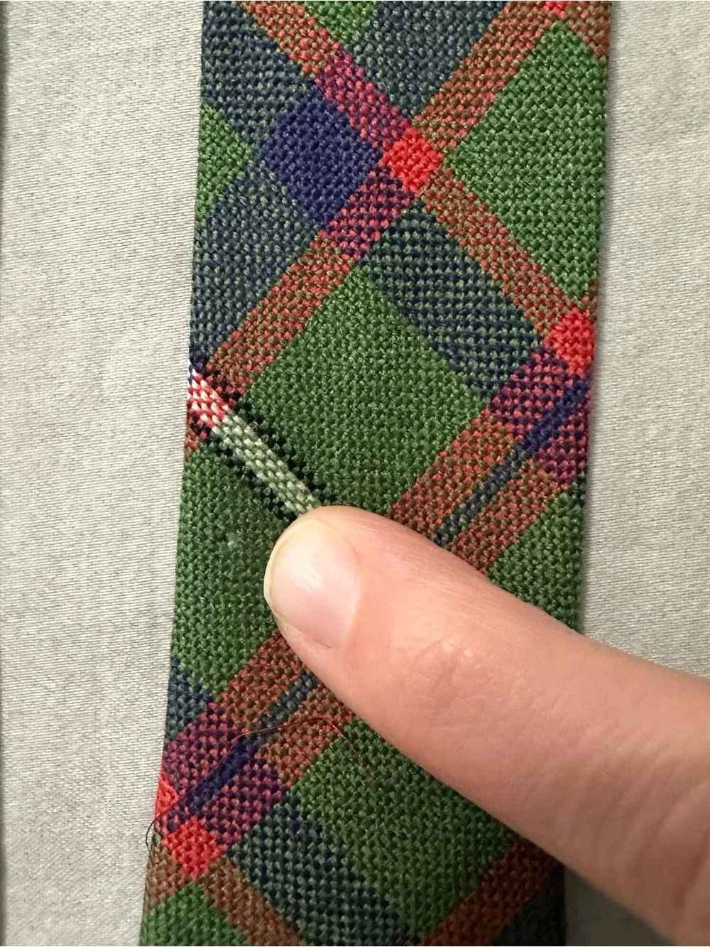 Shaw Clan Tartan Wool Tie Made in Scotland Green Red Blue Plaid Scottish Crest